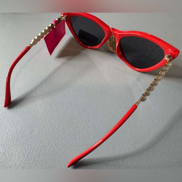 Betsey Johnson Vibrant Red Cat Eye Sunglasses with Pearl accents gold hardware - Picture 5 of 5